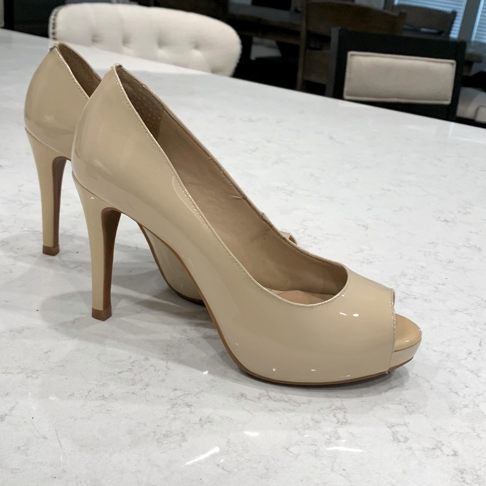 Antonio Melani 5 in heels